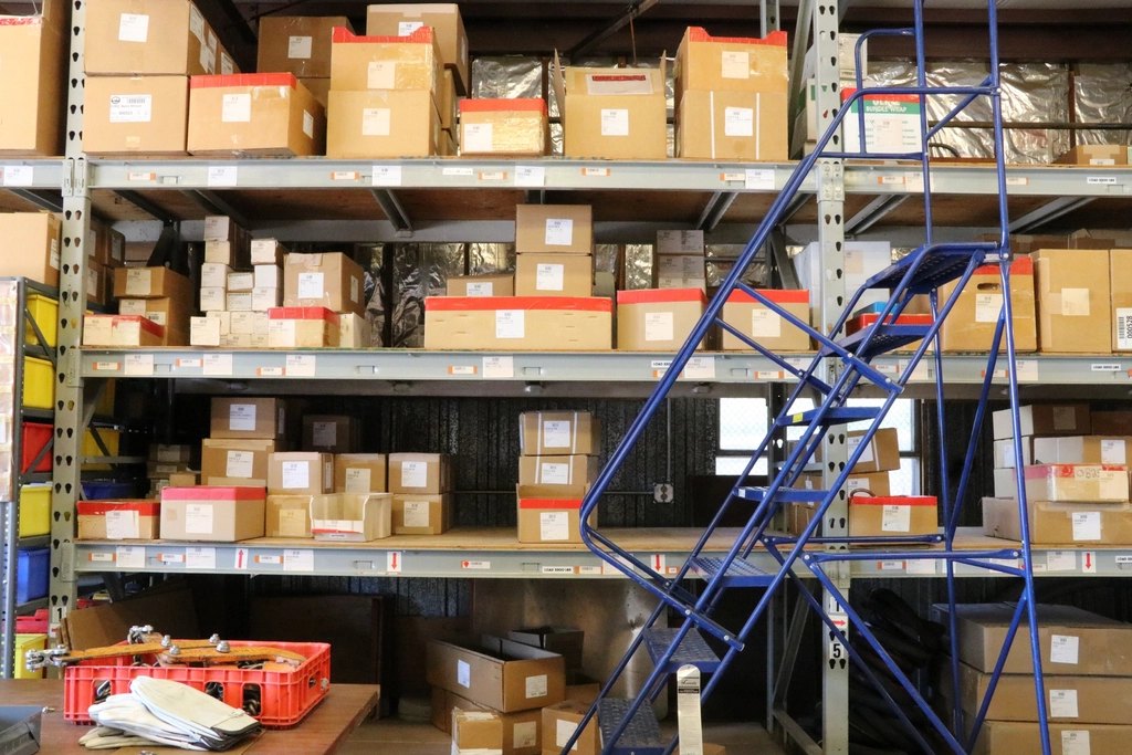 Rolling warehouse ladder